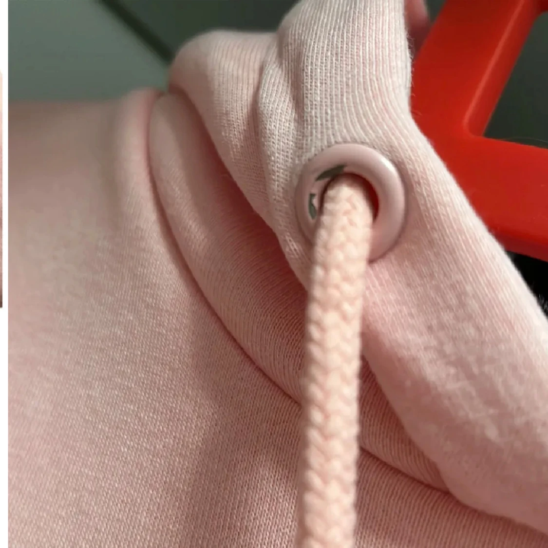 Rosa hoodie med puffiga ärmar - 2