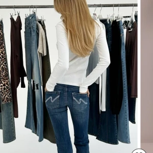 Nelly jeans  - Säljer de här oanvända jeansen från Nelly. Prislapp kvar! Storlek 34.