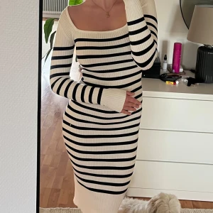 Klänning  - Fint skick 