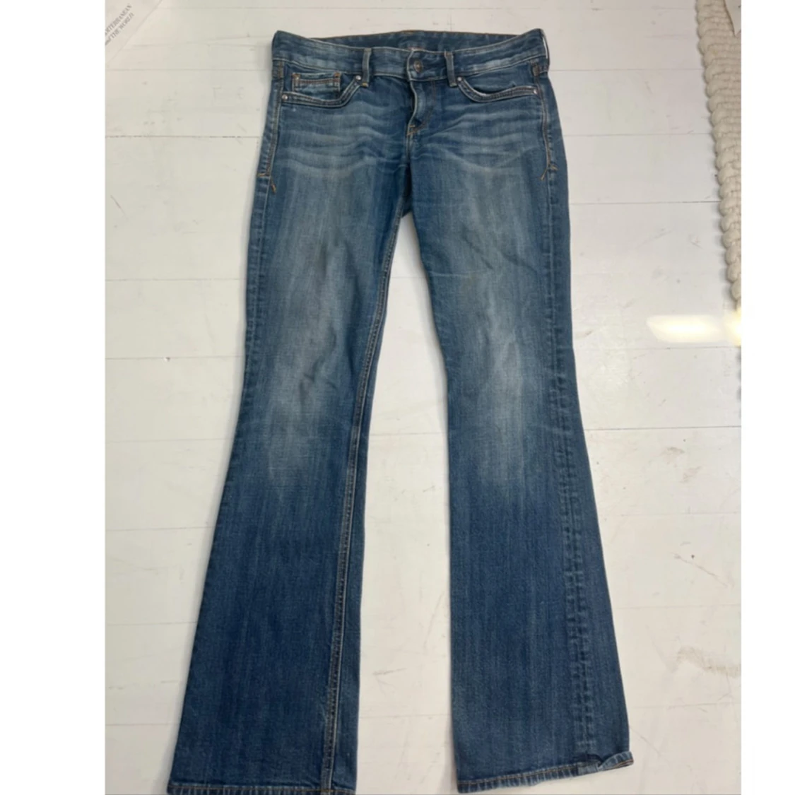 Snygga bootcut jeans  - 92
