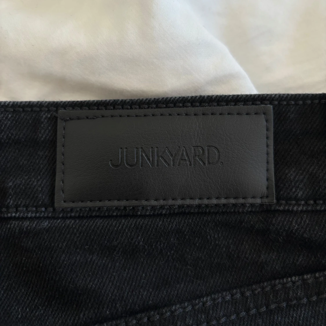 Låg-midjade Junkyard bootcut jeans  - 92