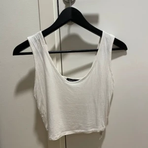 Vitt linne - Normal i strl och mycket bra skick