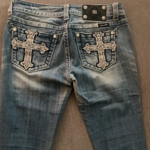 Miss me jeans - Lite skinny men de sitter ändå löst på mig då e är lite stora❤️💕