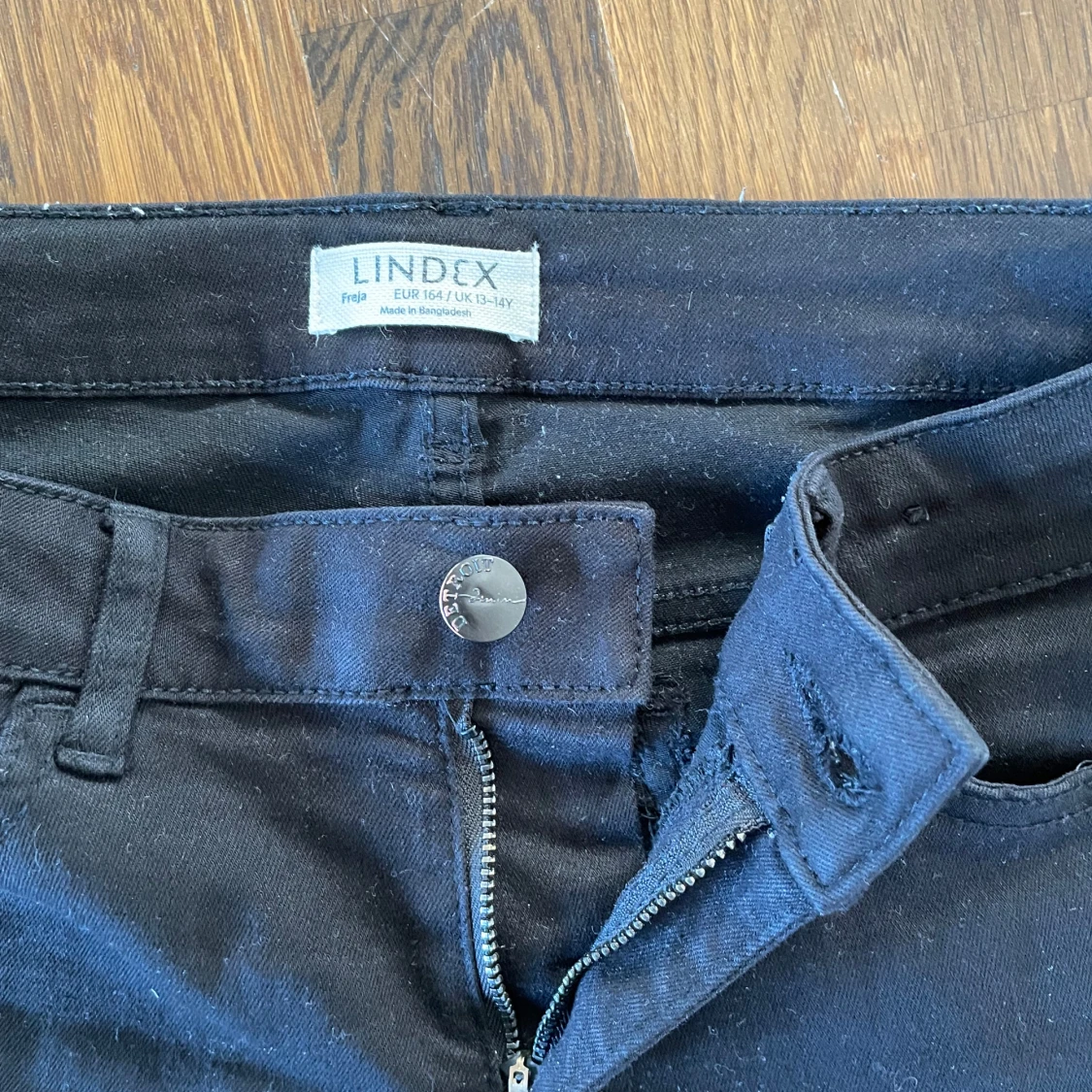 Svarta bootcut jeans - 93