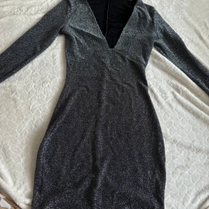 Klänning  - Fin klänning 