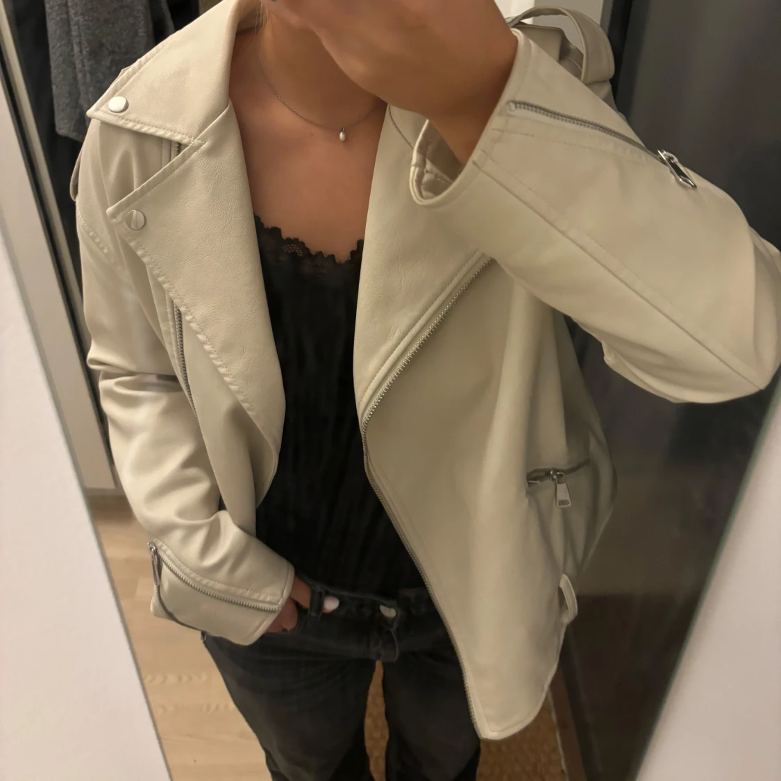 Beige skinnjacka  - 90