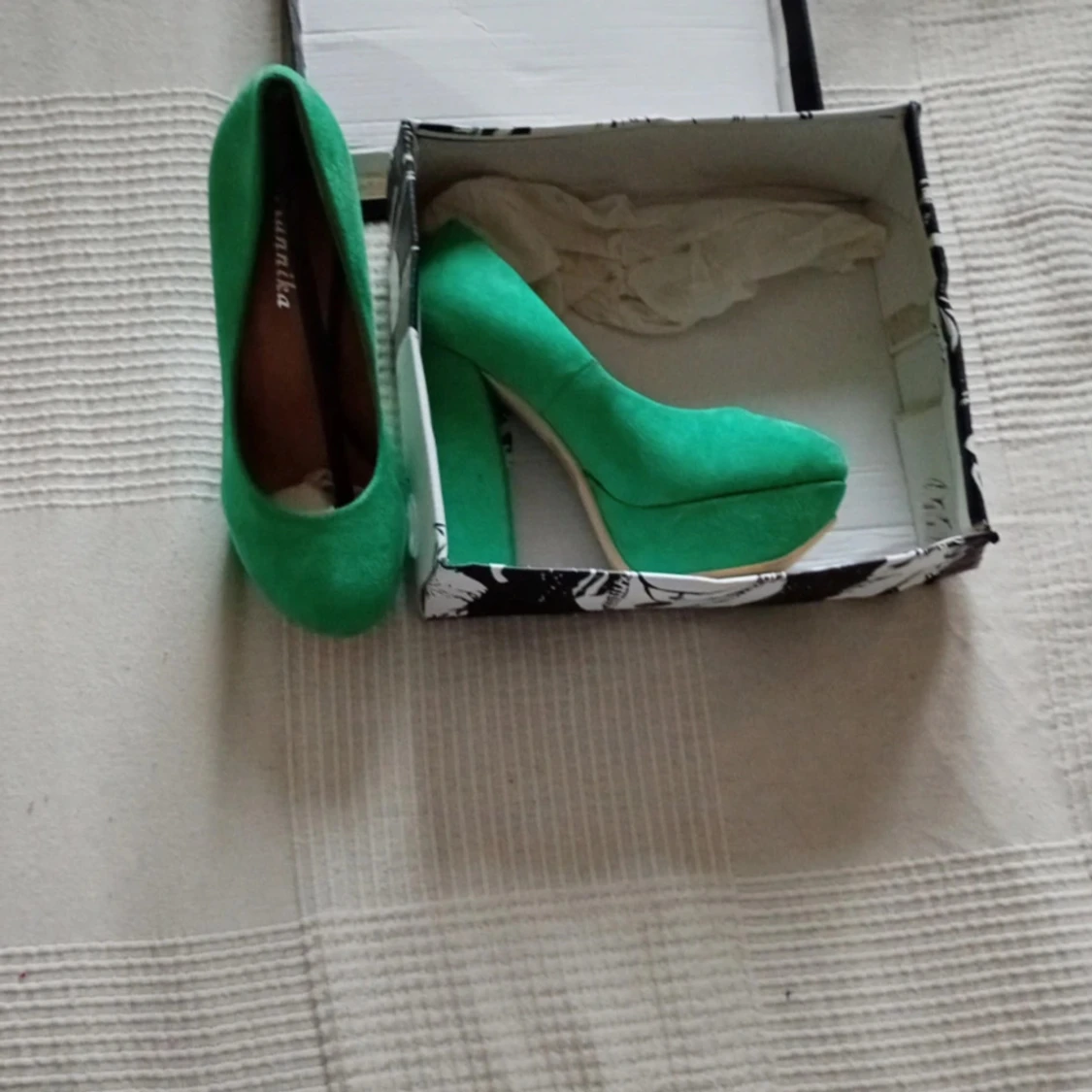 Gröna pumps från Manika