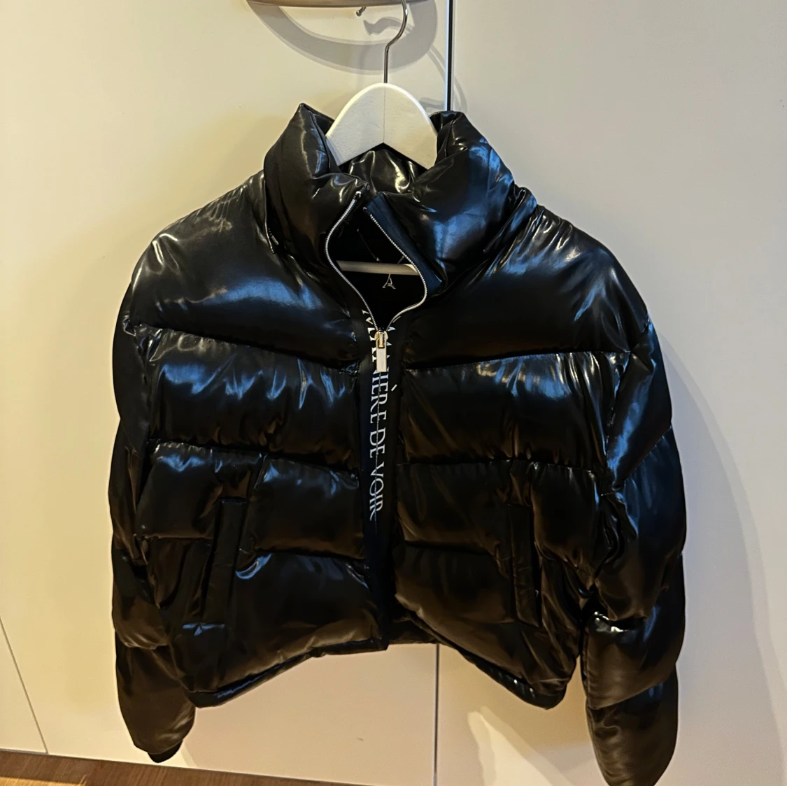 Svart pufferjacka från Manière De Voir - 2