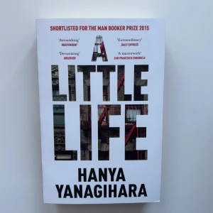 A Little Life - Säljer boken 'A Little Life' av Hanya Yanagihara. Den är i nyskick och inte läst 💗
