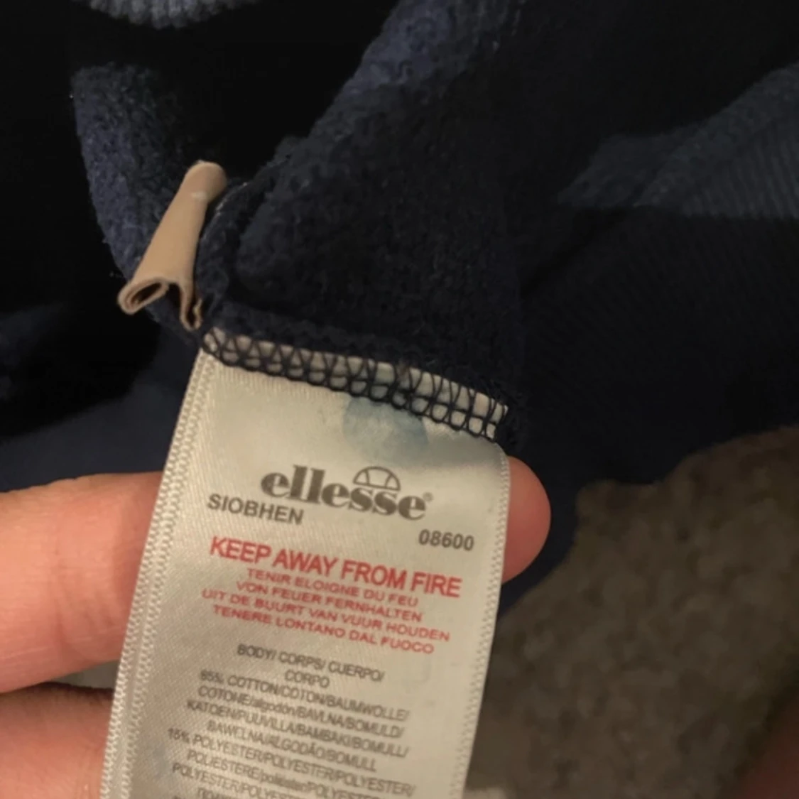 Mörkblå sweatshirt från Ellesse - 3