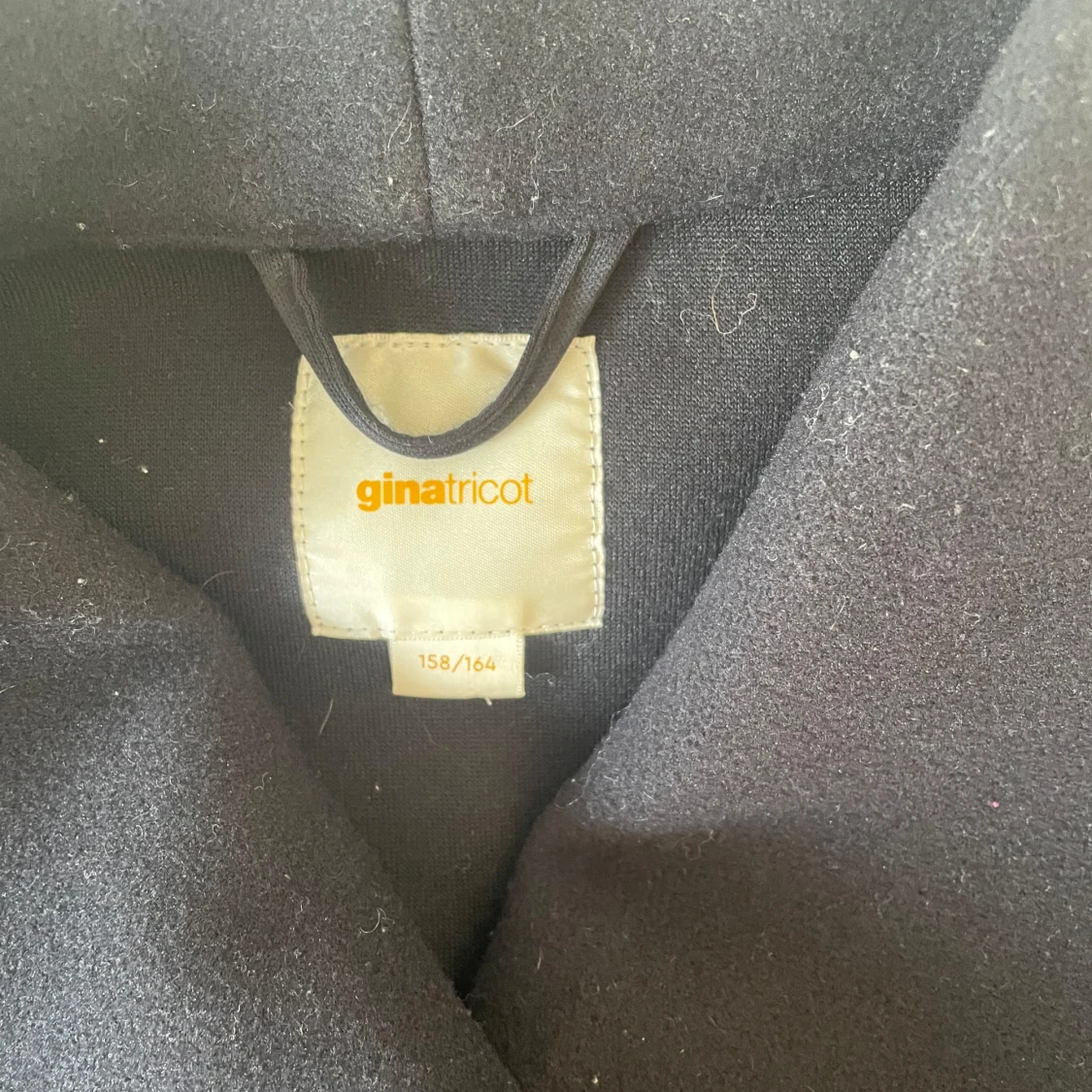 Mörkblå kappa från Gina Tricot - 3