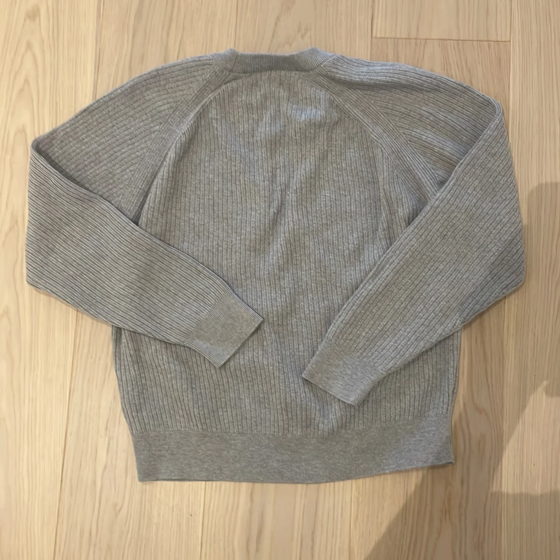 Grå stickad tröja från GANT - 2