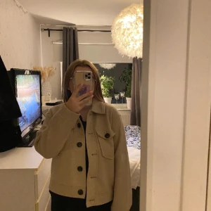 Vero moda kappa - Kappa ifrån Vero Moda💗