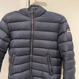 Colmar jacka - Fin jacka från Colmar. Italiensk storlek 46 vilket jag skulle säga motsvarar S/M