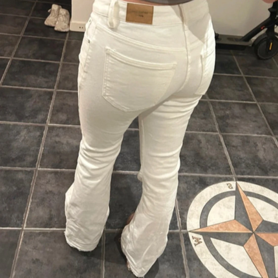 Vita lågmidjade jeans - 3