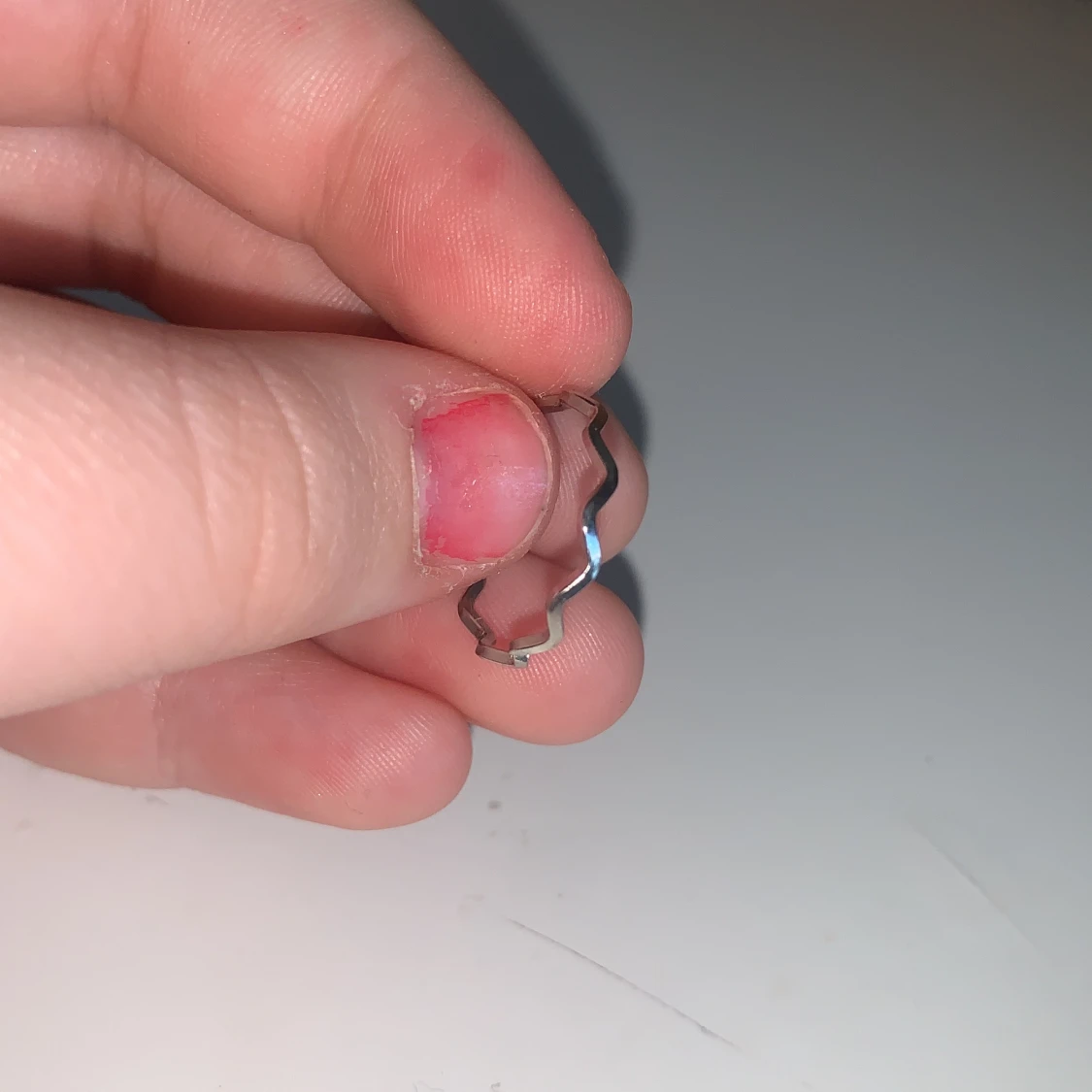 Silvriga ringar med vågig design - 3