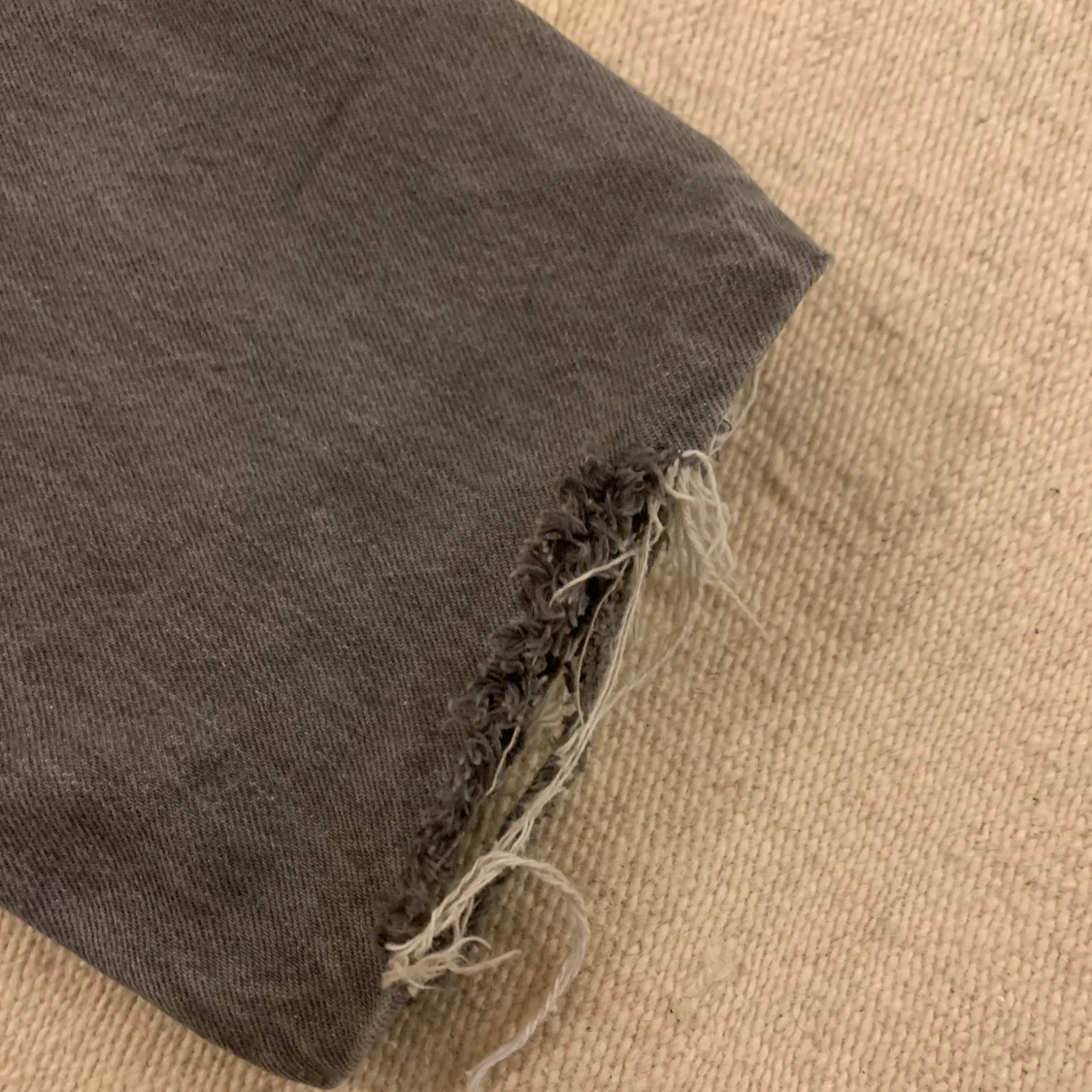 Grå Levis jeans - 4