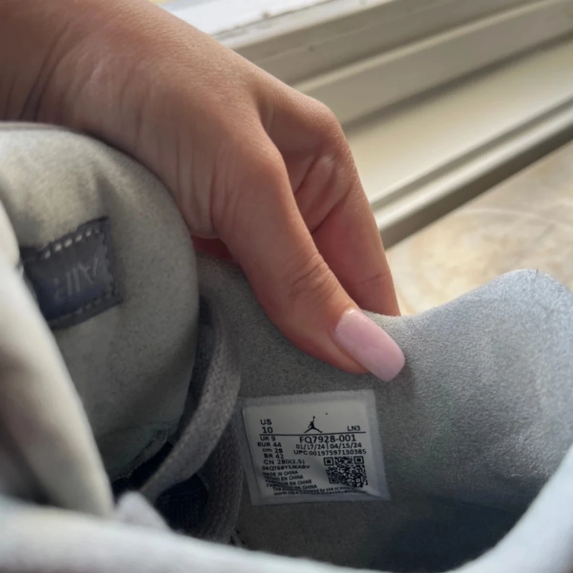 Jordan 4 retro paris wet cement - 2