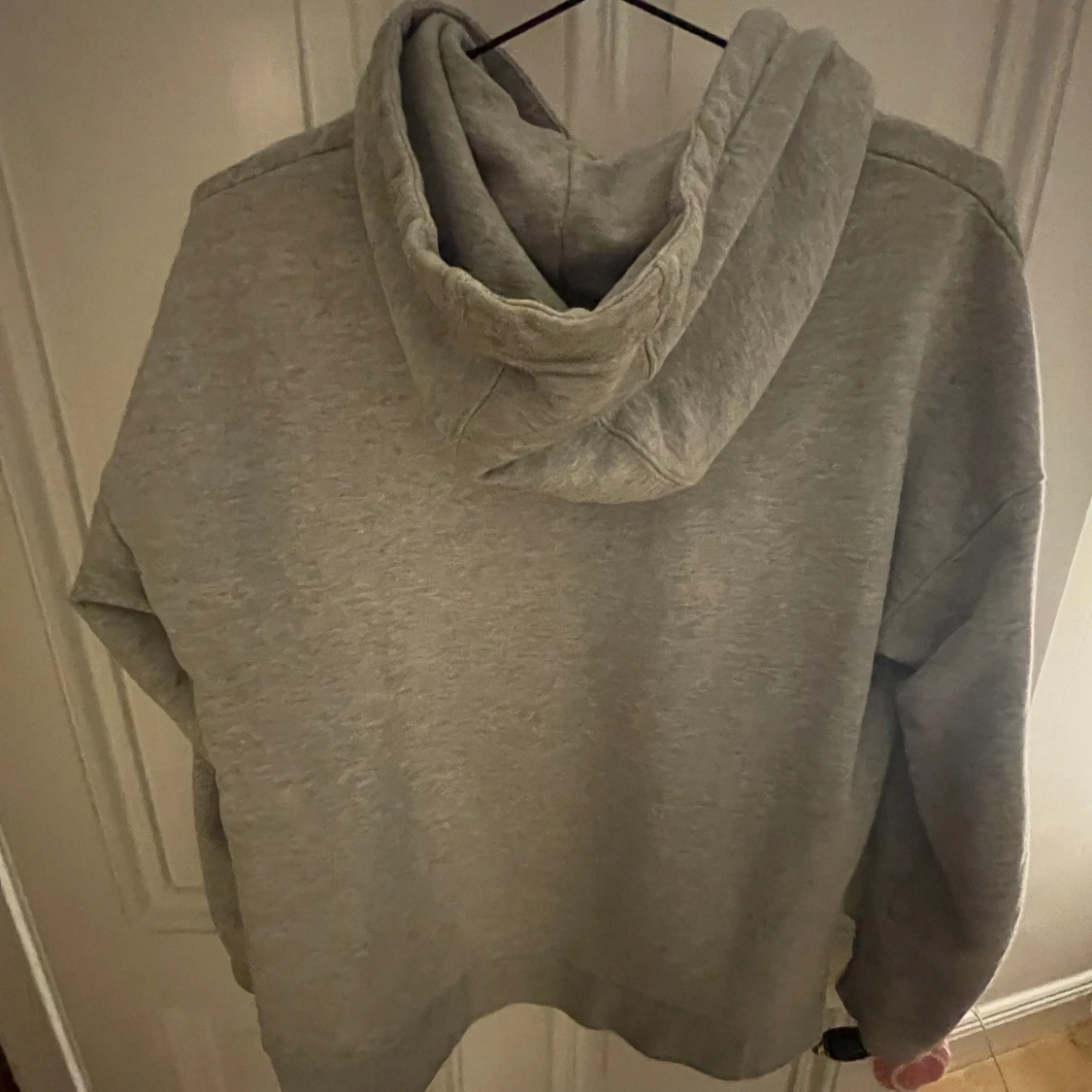 Grå hoodie från Lyle & Scott - 1