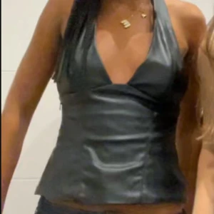 Topp - Topp med öppen rygg 