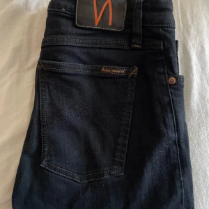 Nudie jeans - Säljer dessa nudie