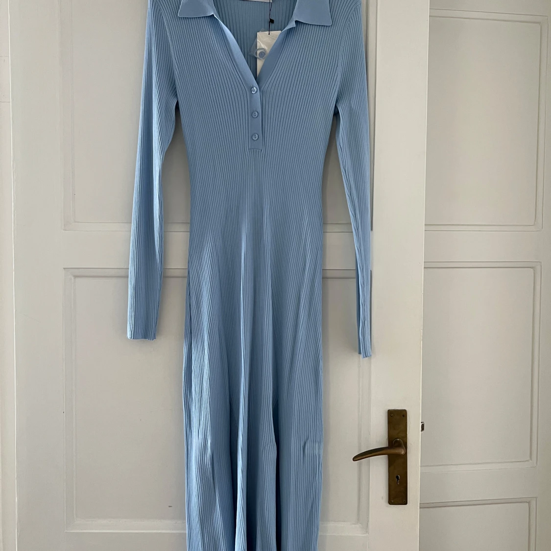 Ljusblå stickad klänning Adoore stl 44