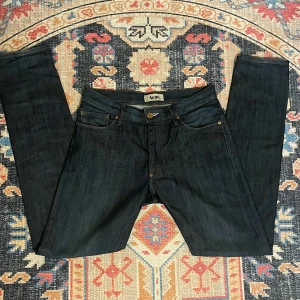 Acne Jeans - Riktigt snygga Acne Jeans i mycket bra skick. Storlek: 29 (midja), 32 (benlängd) Skriv vid frågor eller fler bilder