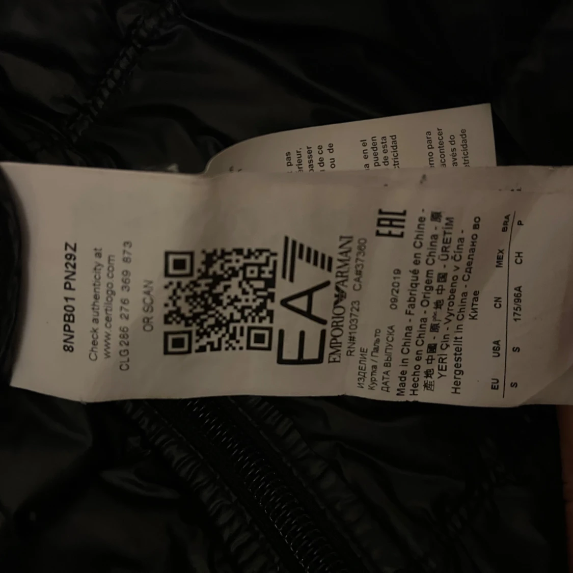Svart quiltad jacka från Emporio Armani - 91