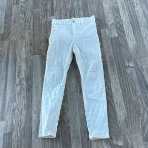 Jeans  - Använd 1 gång 