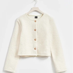 Soft jacket från GinaTricot - Super snygg jacka från GinaTricot. Nypris: 399kr🤍