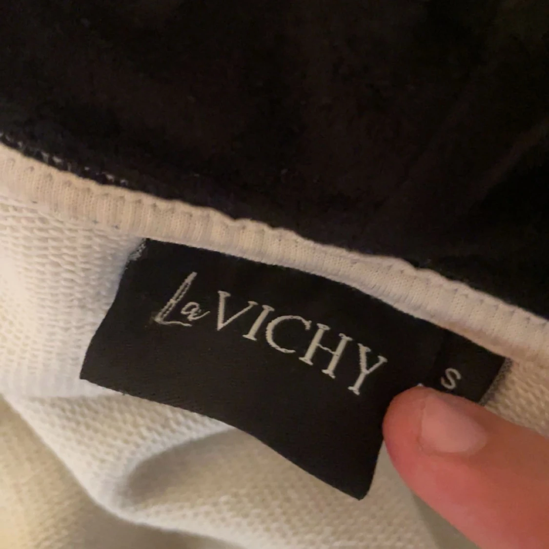 En fina tröja storlek S  - 90