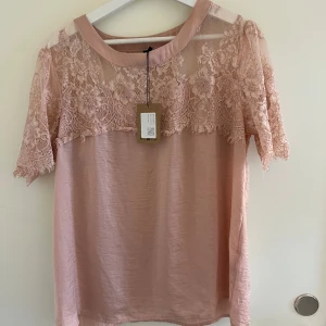 Blus - Jätte fin blus från pulz som har lapp kvar💕