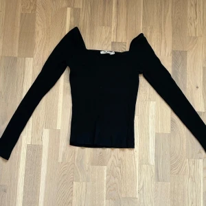 Nakd hjärtformad topp - Hjärtformad från NA-KD i stl xxs  I oanvänt skick ❤️