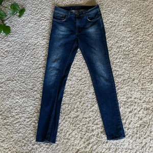 Nudie jeans - Tja! Säljer ett par feta nudie jeans eftersom de inte passar. Storleken är W31 L32, modell Lean Dean, men sitter mer som W30-29. Hör av er vid funderingar!