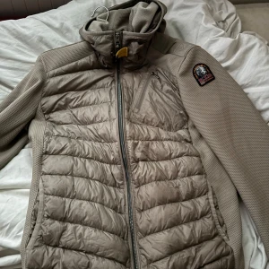 Höstjacka - Använd i nyskick 