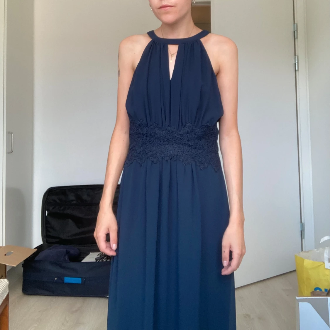 mörkblå balklänning 
