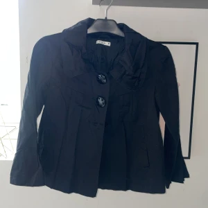 Kappa  - Säljer nu den snyggaste kappan då den är för liten på mig💕storlek M men liten i storleken så passar S🙌