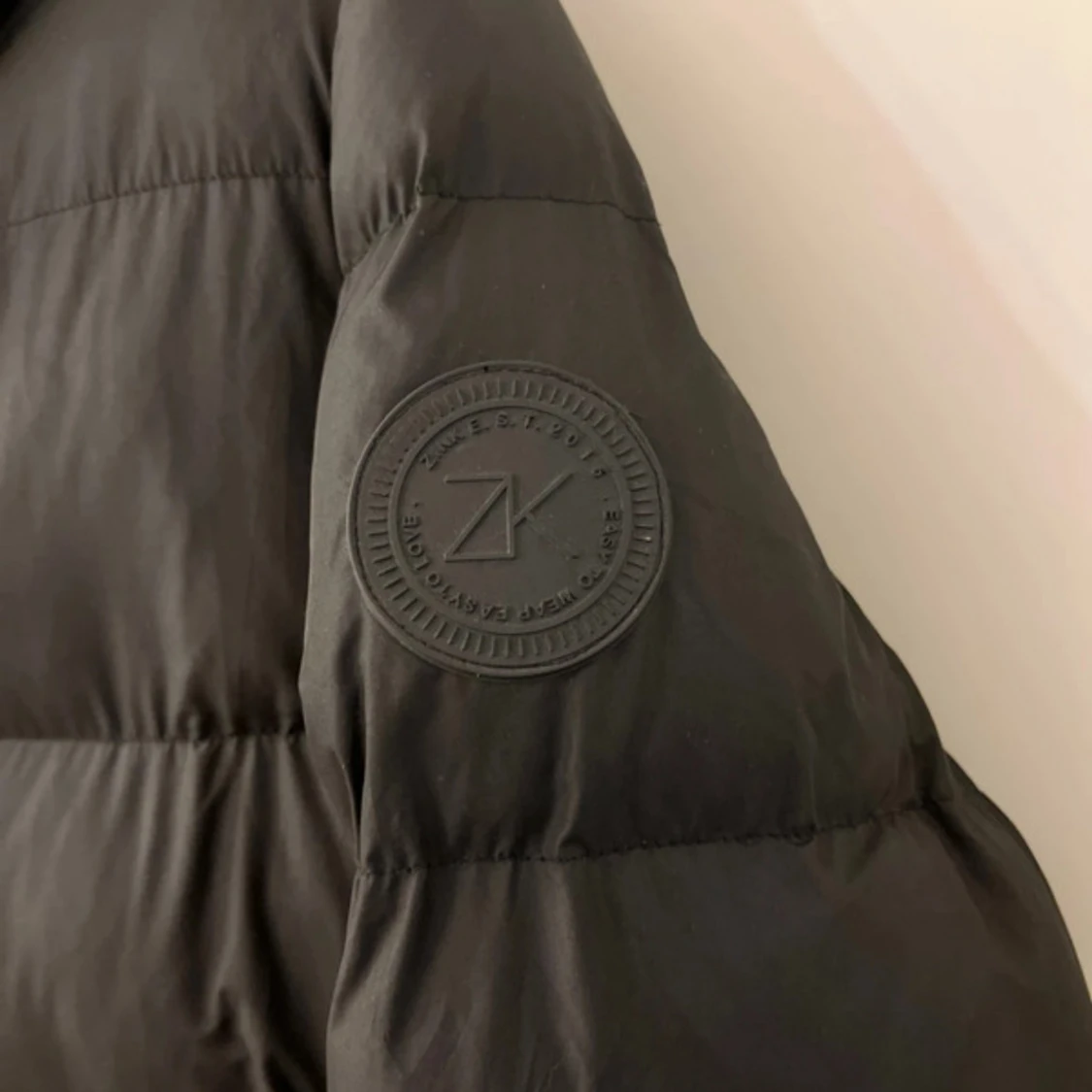 Svart vinterjacka från Zink i modellen Filippa - 90