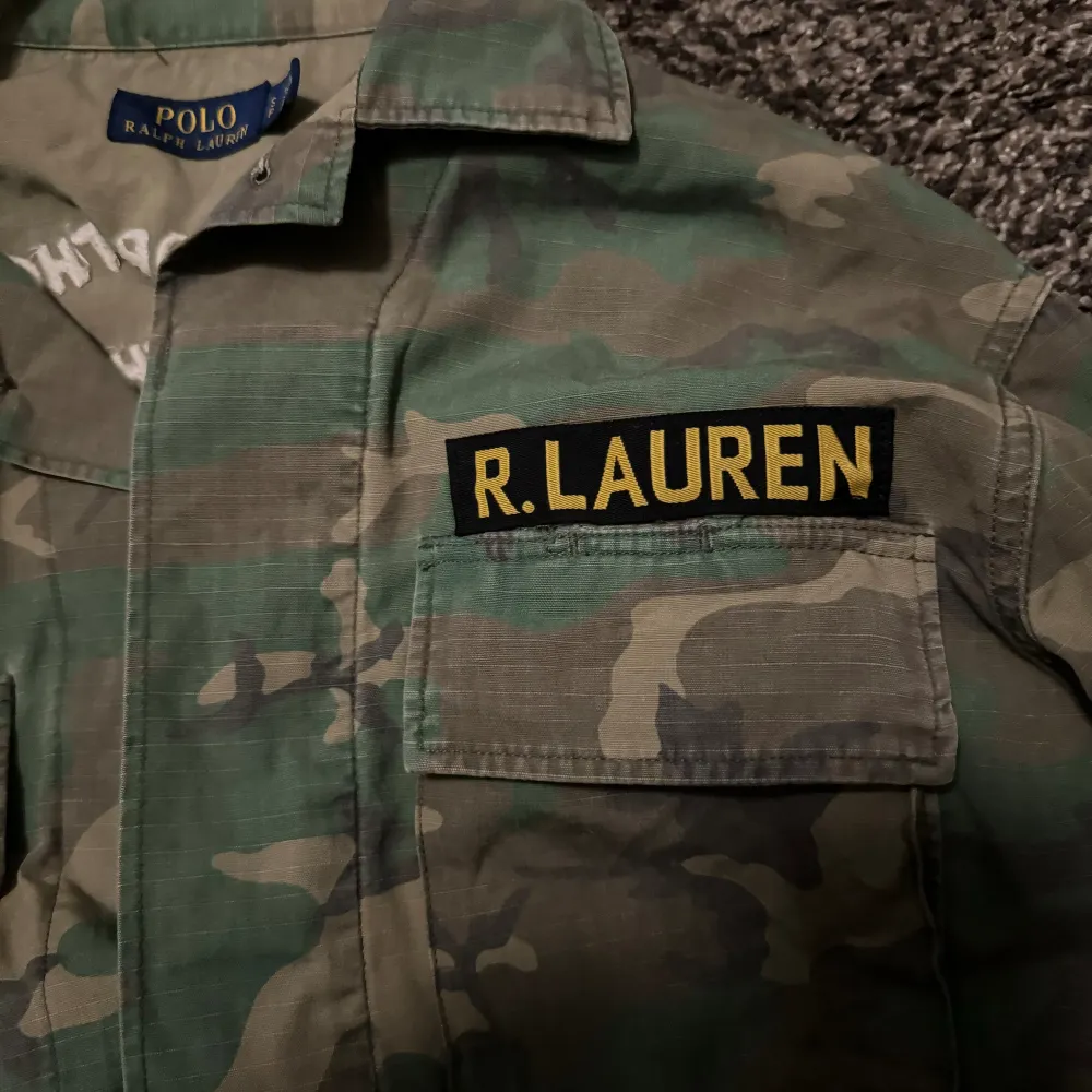 Ralph Lauren Camo Overshirt/jacka. Väldigt fint skick. Storlek S.. Jackor.