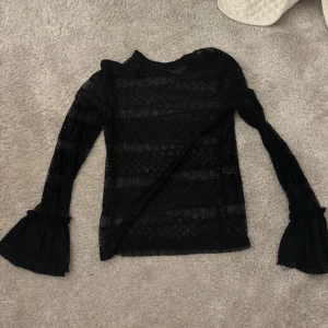 Fin fest topp - Skit snygg fest topp som tyvärr aldrig kom till anvisning ❤️ !!DEN ÄR GENOMSKINLIG!!