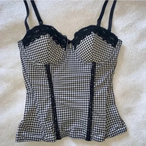 Rutig korsett  - Snyggaste korsetten som e helt slutsåld 