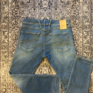 🚨SKITSNYGGA REPLAY Anbass Hyperflex🚨 - 🚨SKITSNYGGA ANBASS🚨                                           Mycket bra skick, Storlek W32 L30                                   Skriv väldigt gärna om du har frågor om pris, fler bilder eller annat!