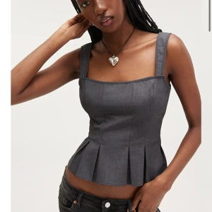 Olivgrön korsettopp - I den göra färgen! Helt ny, aldrig använd!