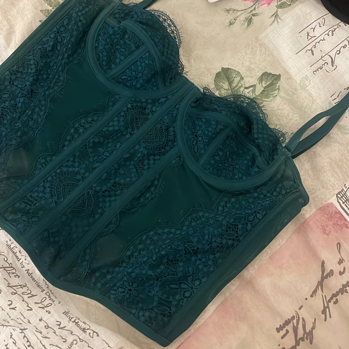 Mörkgrön spetskorsett - 1