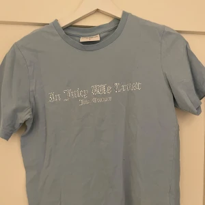 Juicy couture T-shirt med stenar - Säljer min juicy couture tröja med rhinestones