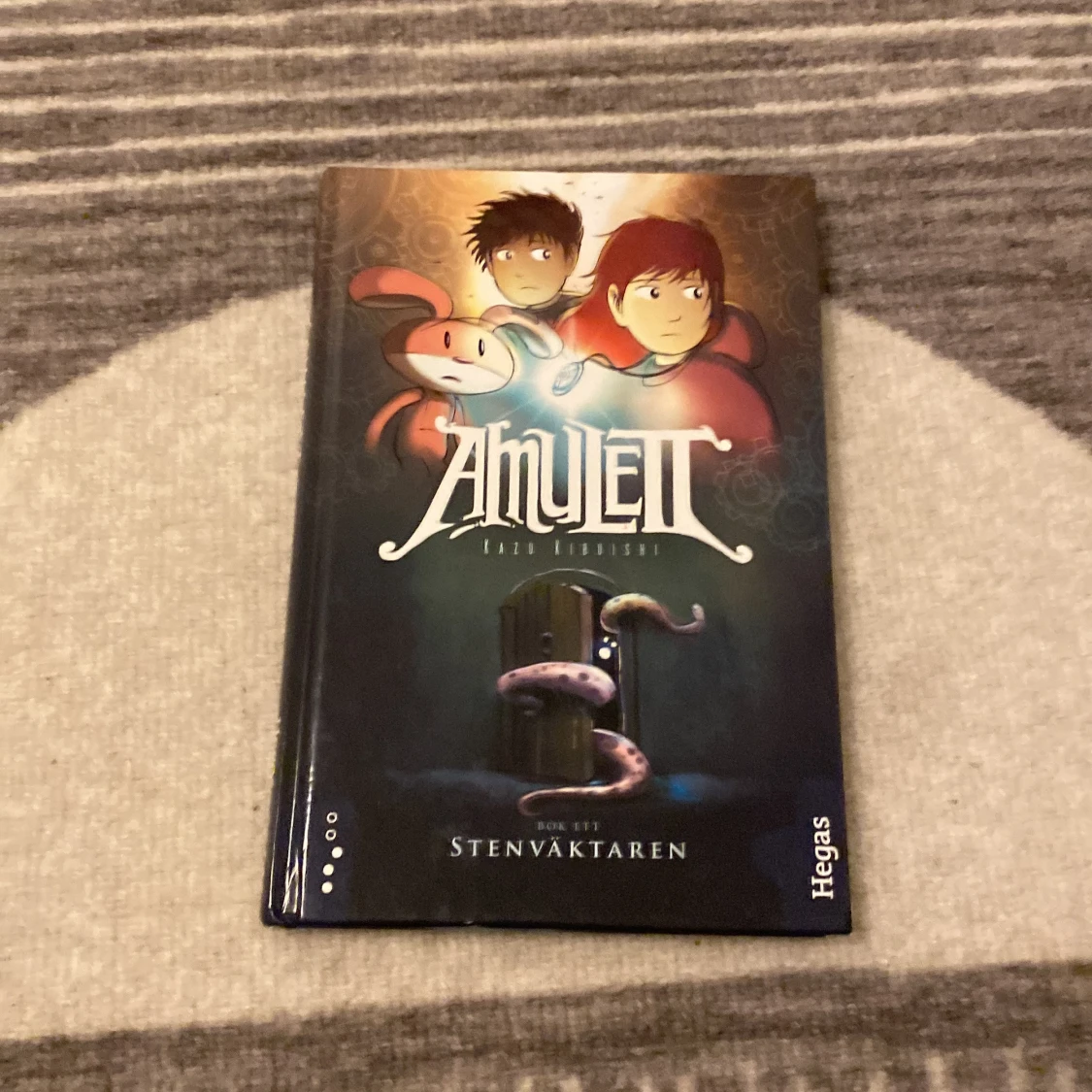 Amulett: Stenväktaren
