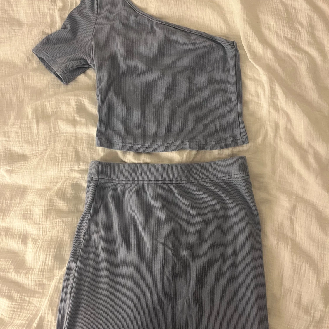 Ljusblå oneshoulder set - 1