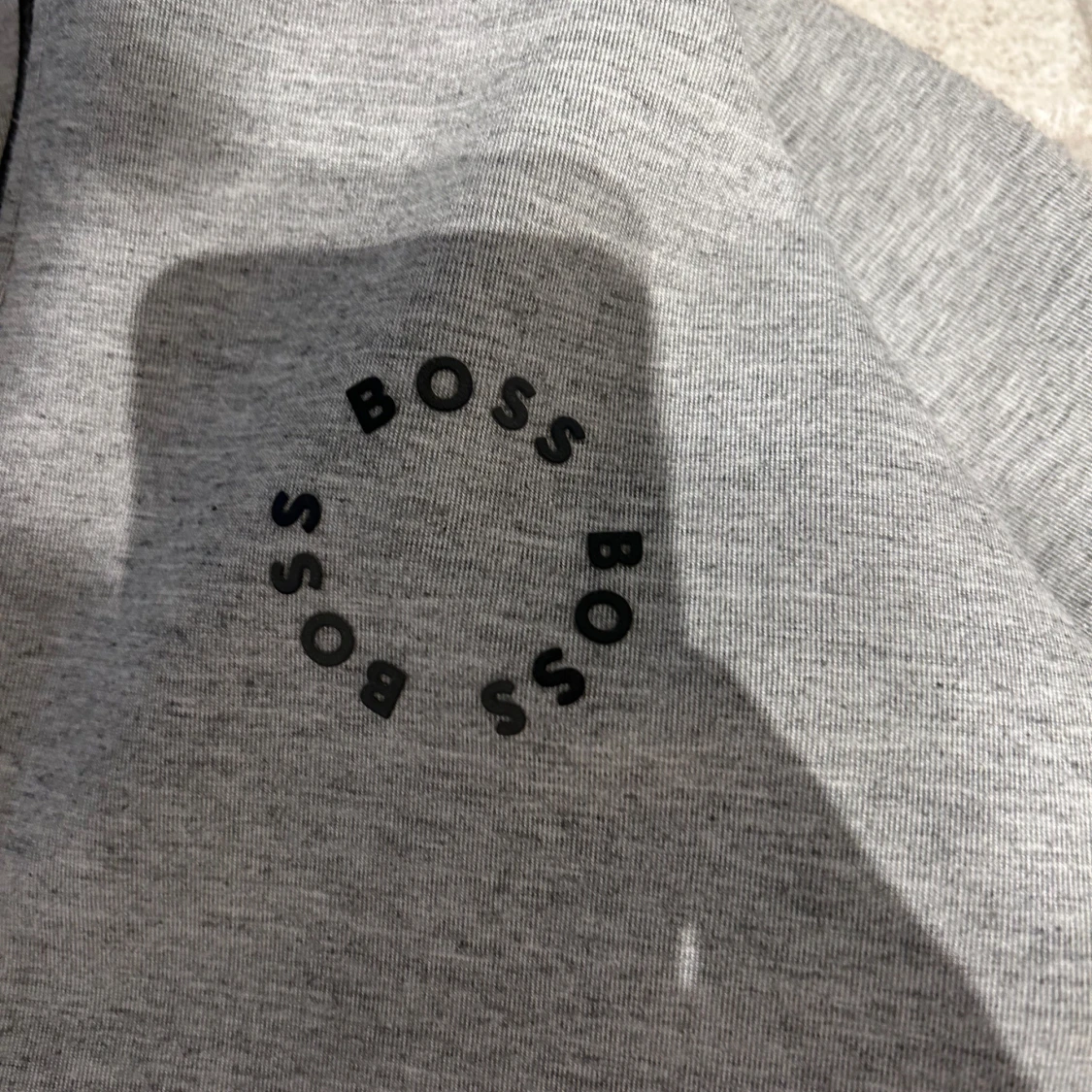 Boss hoodie i grå färg - 1