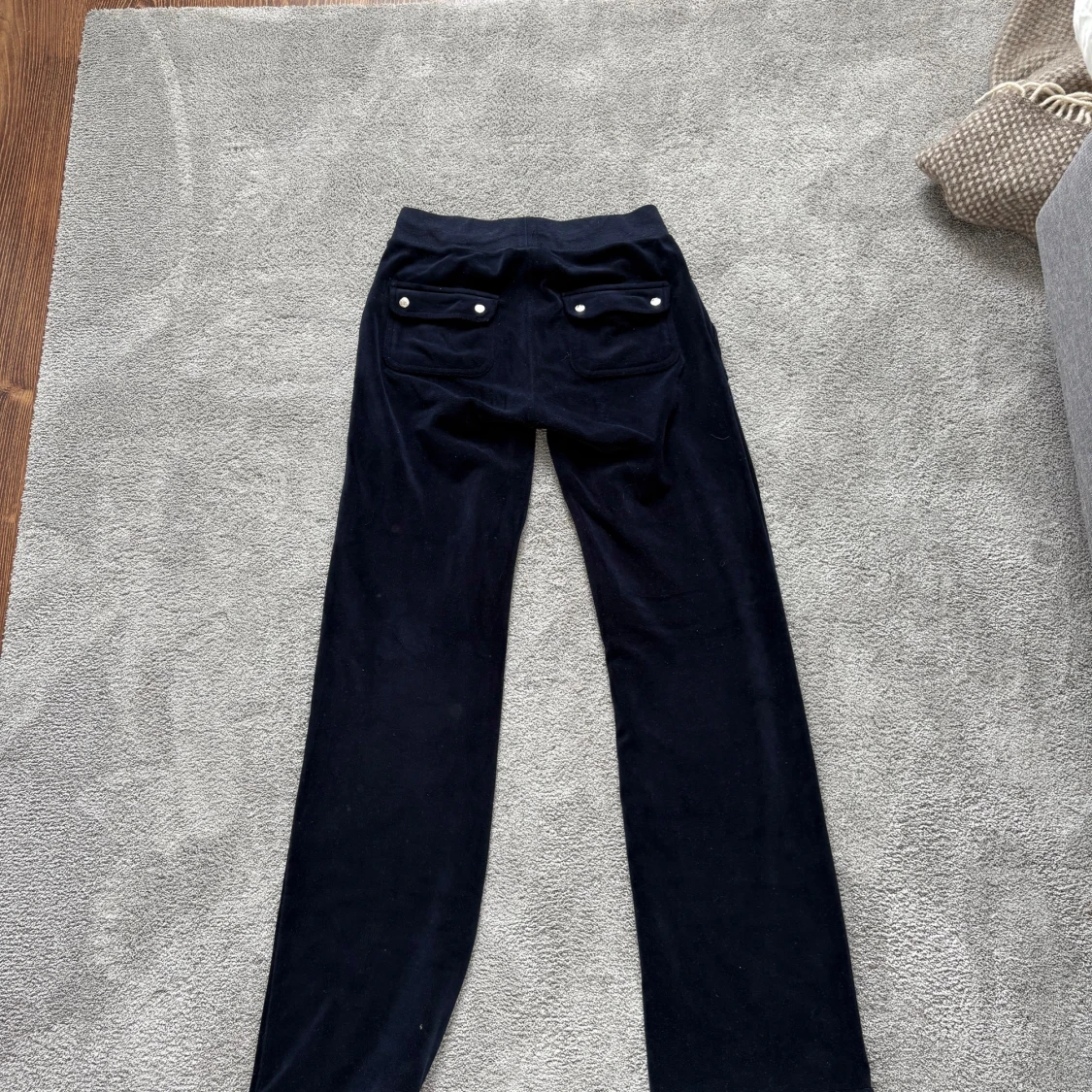 Mörkblå juicy cotore byxor