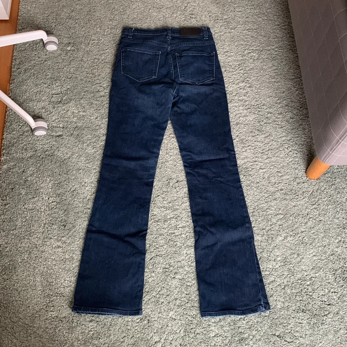 Mörkblå bootcut jeans - 2
